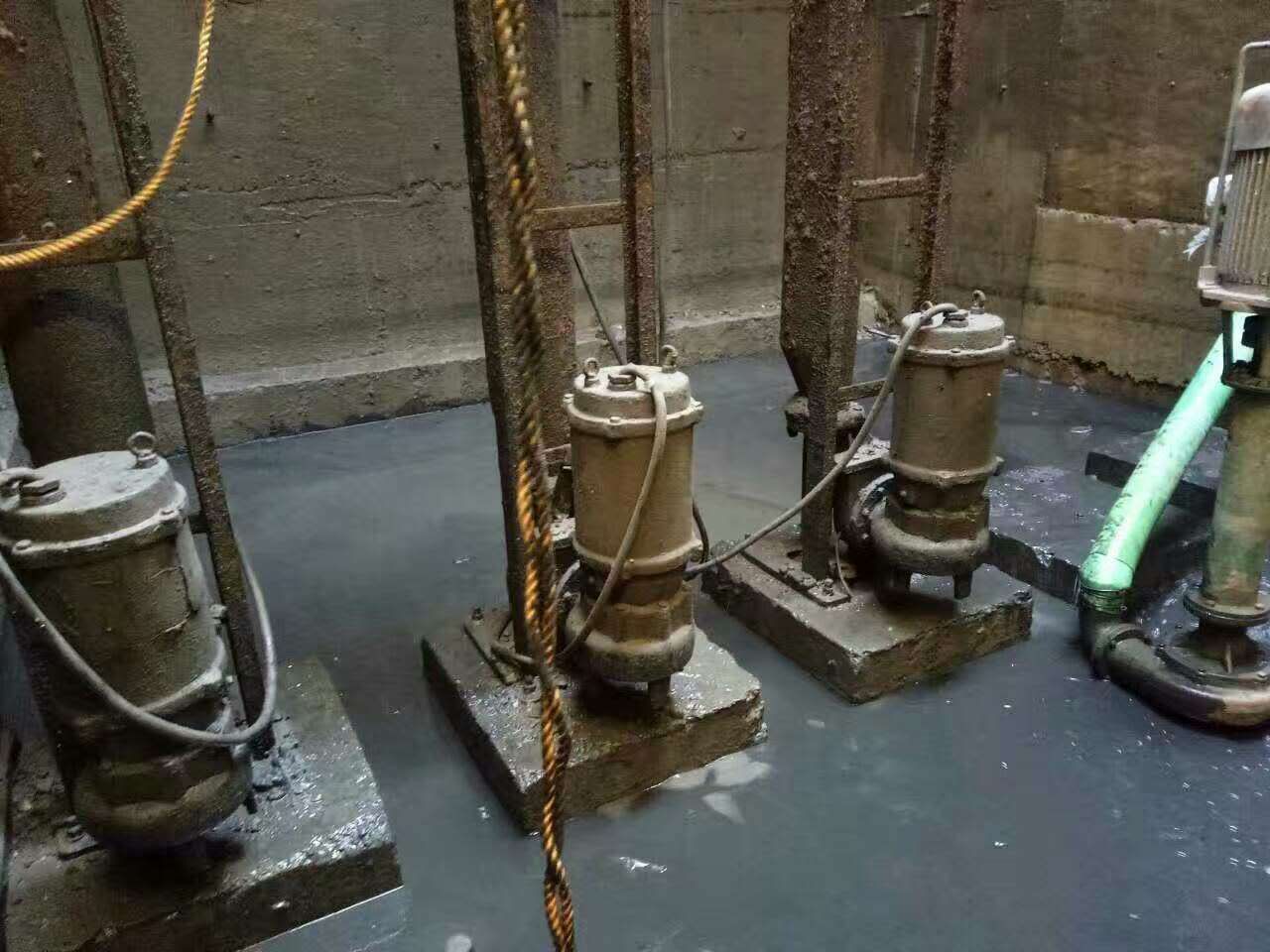 徐汇污水池清理